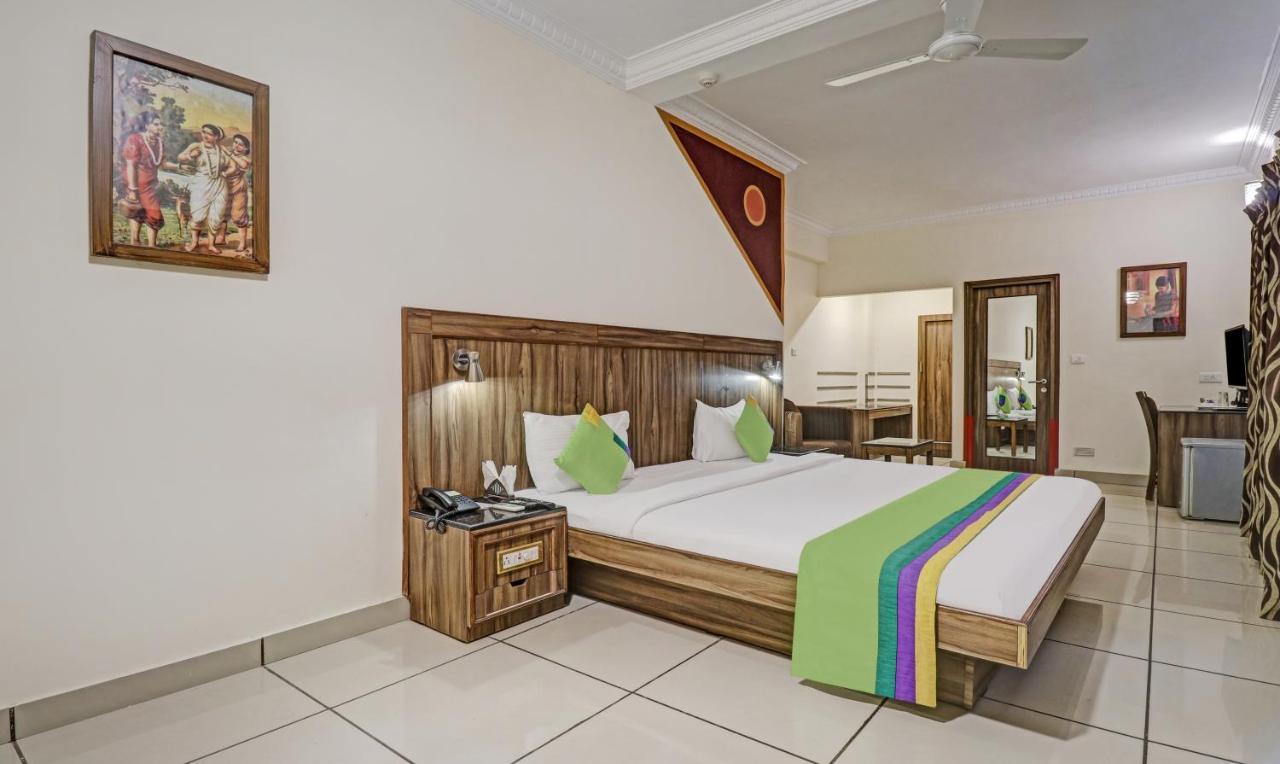 Treebo Komfort Suites, 3 Km From Mysore Palace ภายนอก รูปภาพ