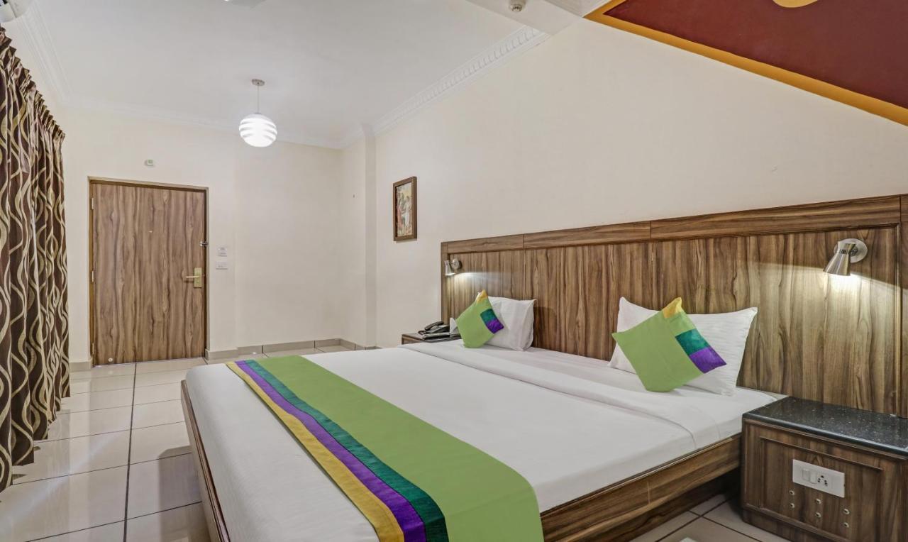 Treebo Komfort Suites, 3 Km From Mysore Palace ภายนอก รูปภาพ