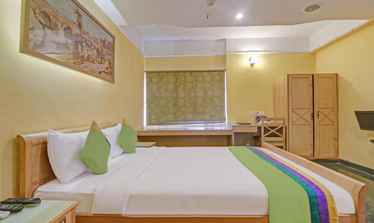 Treebo Komfort Suites, 3 Km From Mysore Palace ภายนอก รูปภาพ